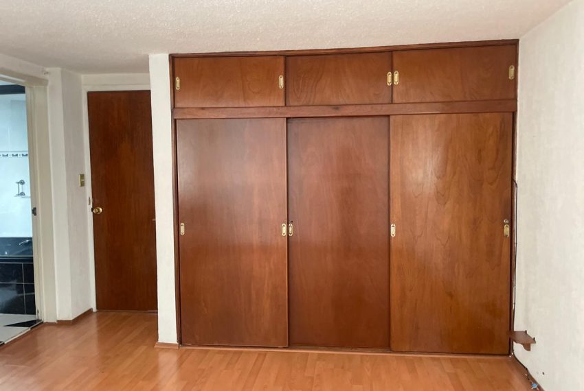 e981ce76-09f9-44eb-86ba-3e101136fb35